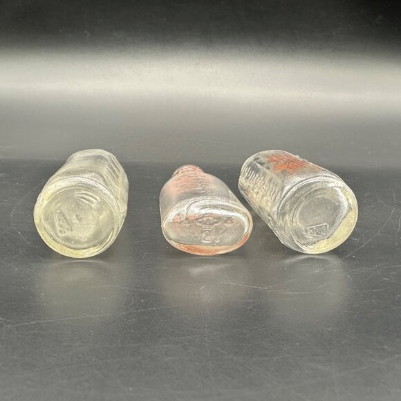 Vintage Glass Baby Bottles Evenflo Calcisalin Sample 1950s Nursery Decor - Picture 6 of 10